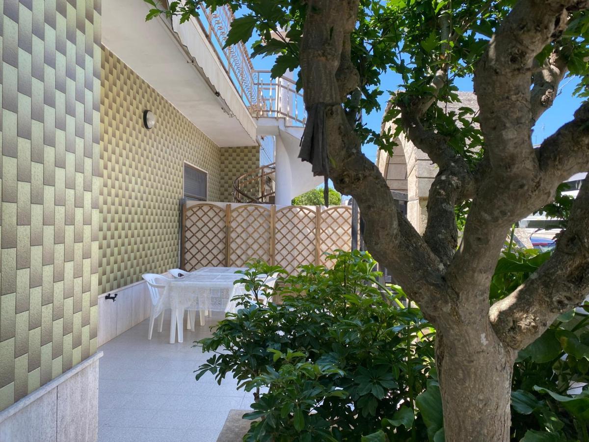 Appartamenti Jolly By Salentogo Torre Lapillo Exterior foto